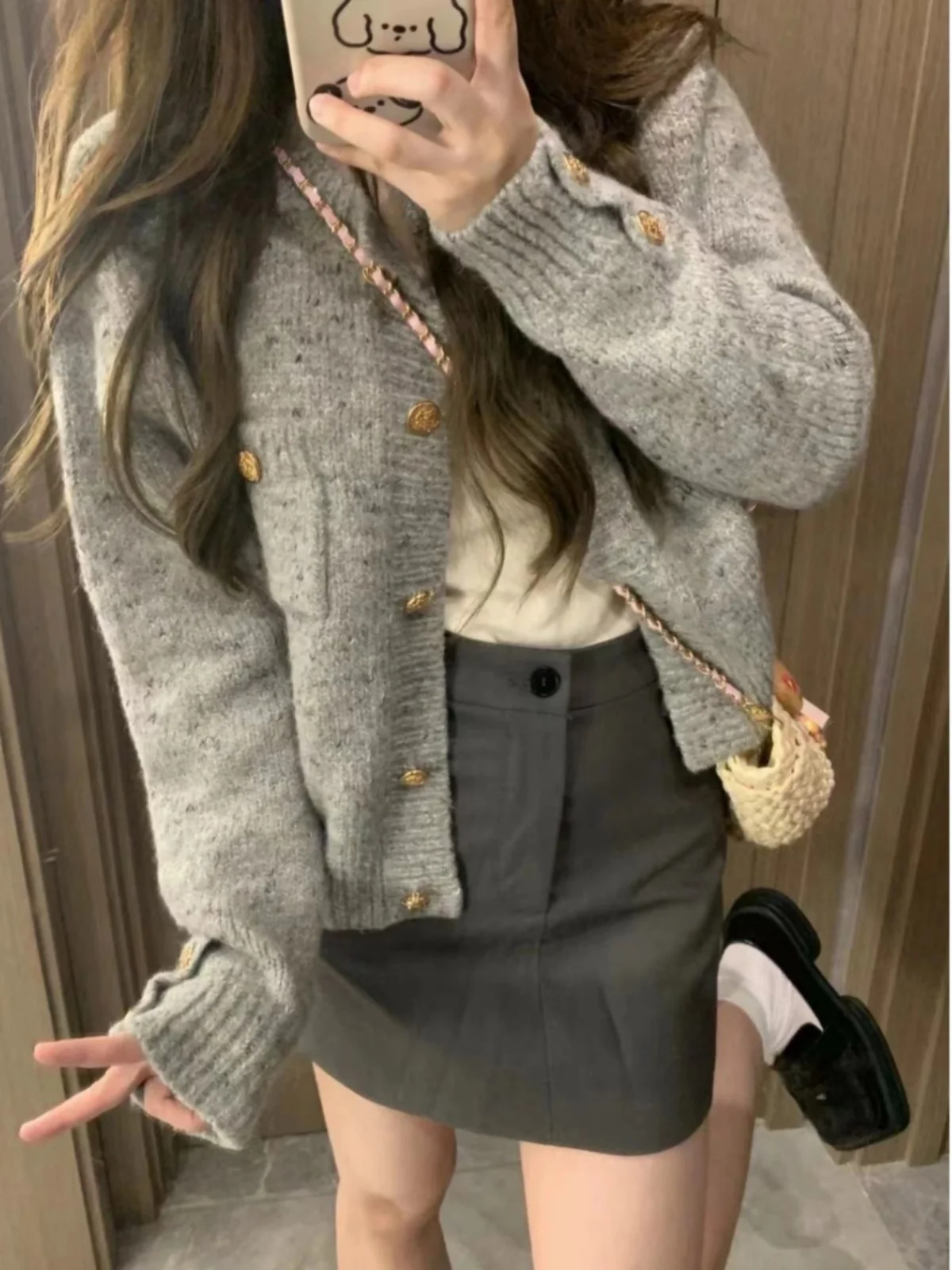 Мягкий вязаный кардиган-пальто для женщин, свободный крой, в стиле lazy, весна-осень, модный, на пуговицах, топ
Мягкий вязаный кардиган-пальто для женщин, свободный крой, в стиле lazy, весна-осень, модный, на пуговицах, топ