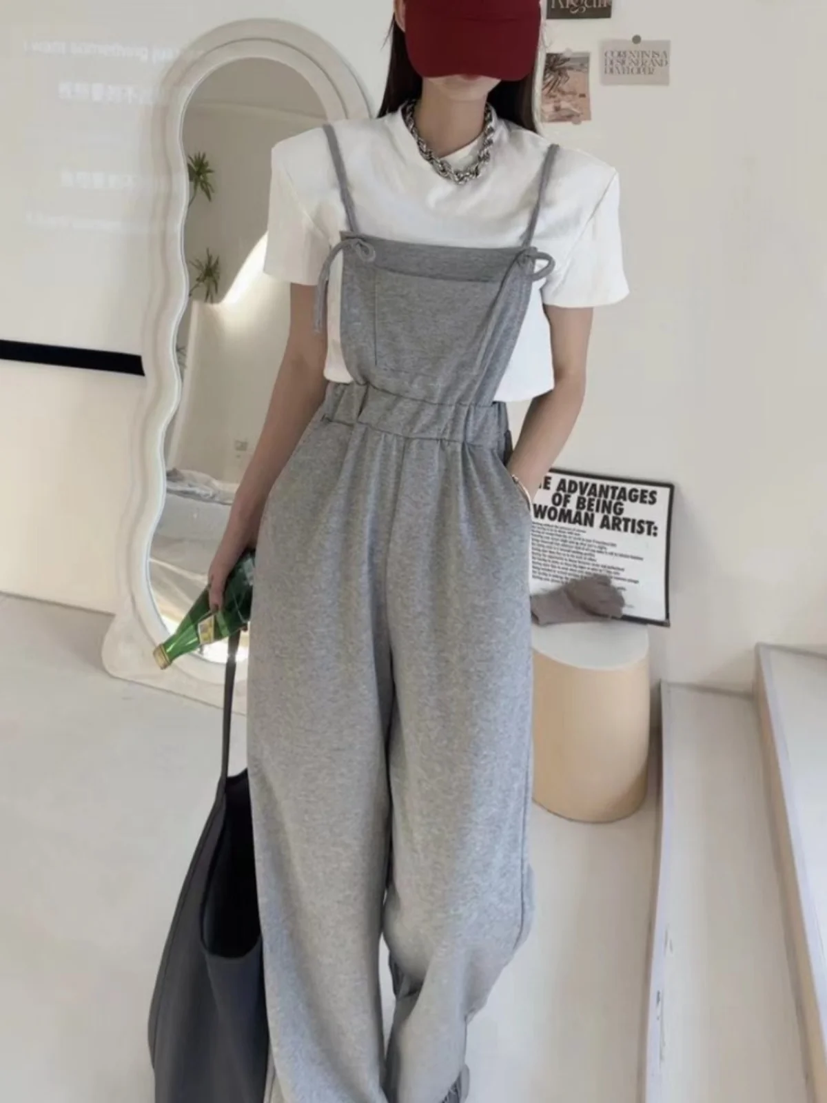 Fashionable Sporty Wide Leg Pants Women's Casual Strap Trousers Spring Summer New Style High Waist Long Pants Trendy
Fashionable Sporty Wide Leg Pants Women's Casual Strap Trousers Spring Summer New Style High Waist Long Pants Trendy