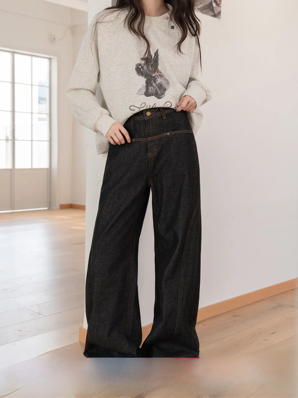 Винтажные женские джинсы Deep ey с высокой талией и широкими штанинами, свободные прямые брюки, осенняя новинка, универсальные, для повседневной носки
Винтажные женские джинсы Deep ey с высокой талией и широкими штанинами, свободные прямые брюки, осенняя новинка, универсальные, для повседневной носки