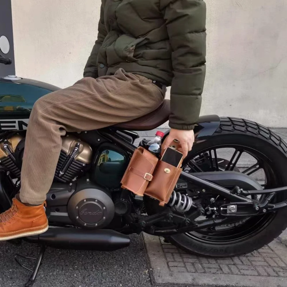 For Benda Napoleon 250 water bottle holder, leather retro cycling rear seat small hanging bag, side bag modification
For Benda Napoleon 250 water bottle holder, leather retro cycling rear seat small hanging bag, side bag modification