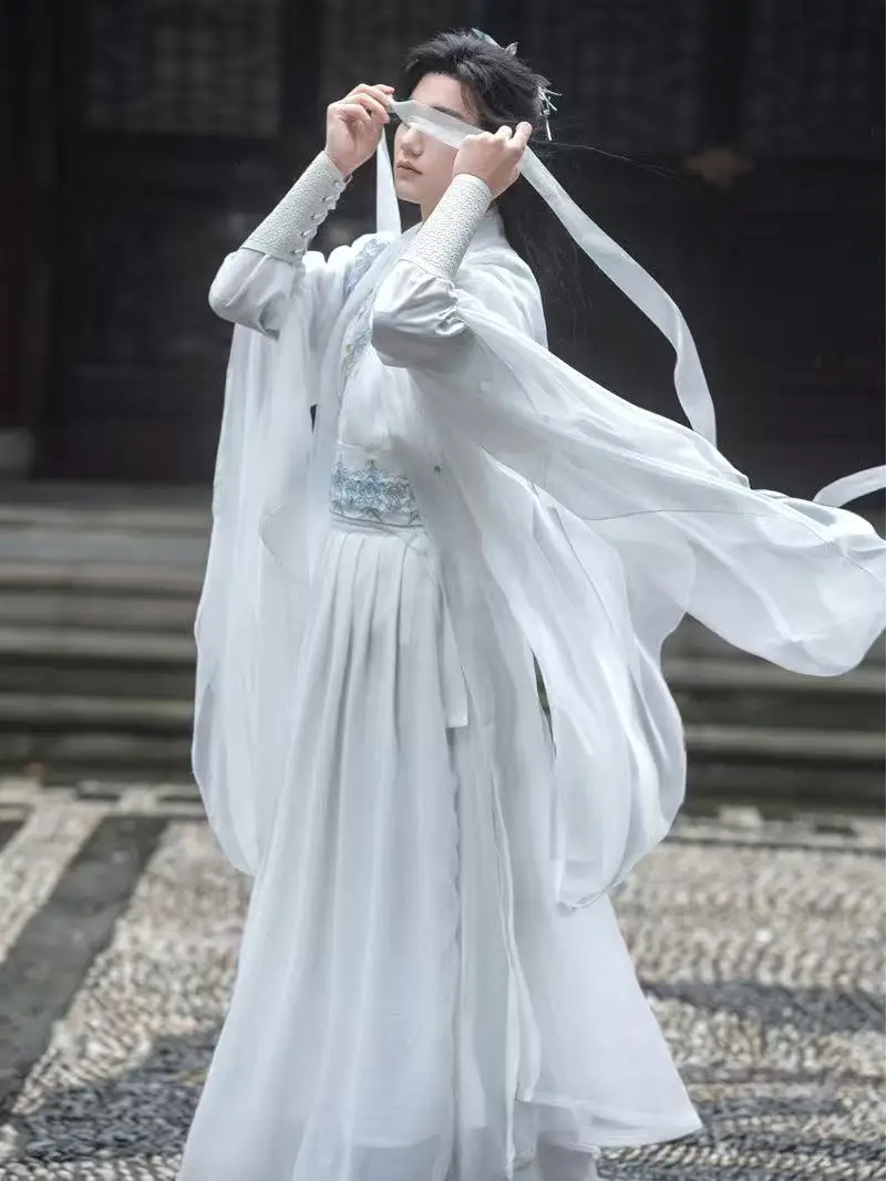 Традиционный костюм феи на Хэллоуин, фехтовальщик, одежда для косплея, уличная сцена, карнавальный костюм, винтажные вышивки Hanfu для мужчин и женщин
Традиционный костюм феи на Хэллоуин, фехтовальщик, одежда для косплея, уличная сцена, карнавальный костюм, винтажные вышивки Hanfu для мужчин и женщин