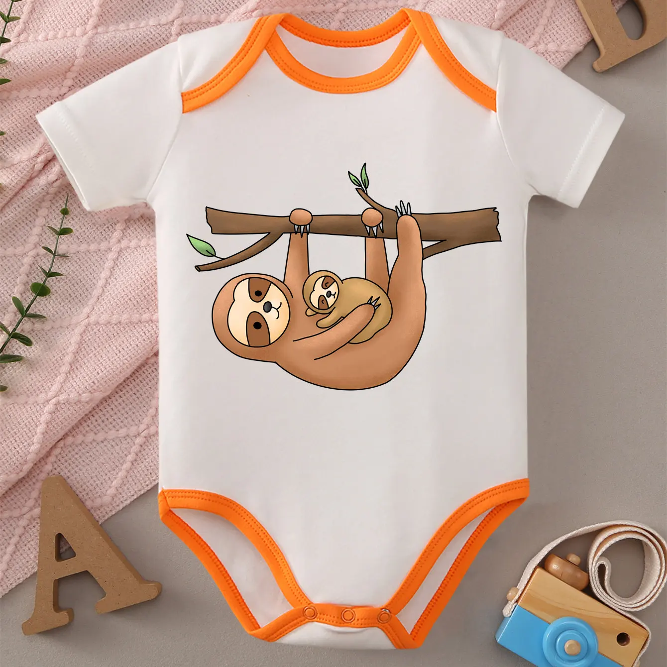 Комбинезон из 100% хлопка с принтом Happy Family Love Mama And Papa, удобная одежда для малышей, комбинезон для новорожденных от 0 до 12 месяцев
Комбинезон из 100% хлопка с принтом Happy Family Love Mama And Papa, удобная одежда для малышей, комбинезон для новорожденных от 0 до 12 месяцев