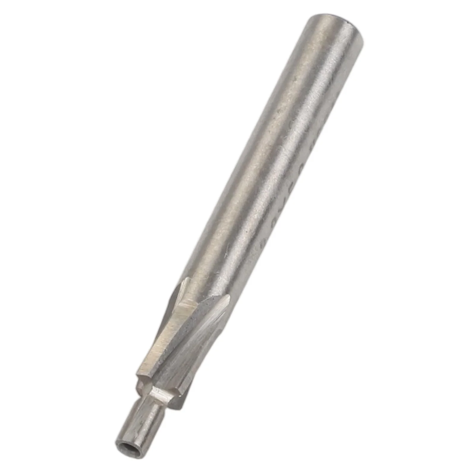 Концевая фреза с зенковкой из быстрорежущей стали. Жесткая фреза. Прочность стали. Алюминий. Прецизионная эффективность.
Концевая фреза с зенковкой из быстрорежущей стали. Жесткая фреза. Прочность стали. Алюминий. Прецизионная эффективность.