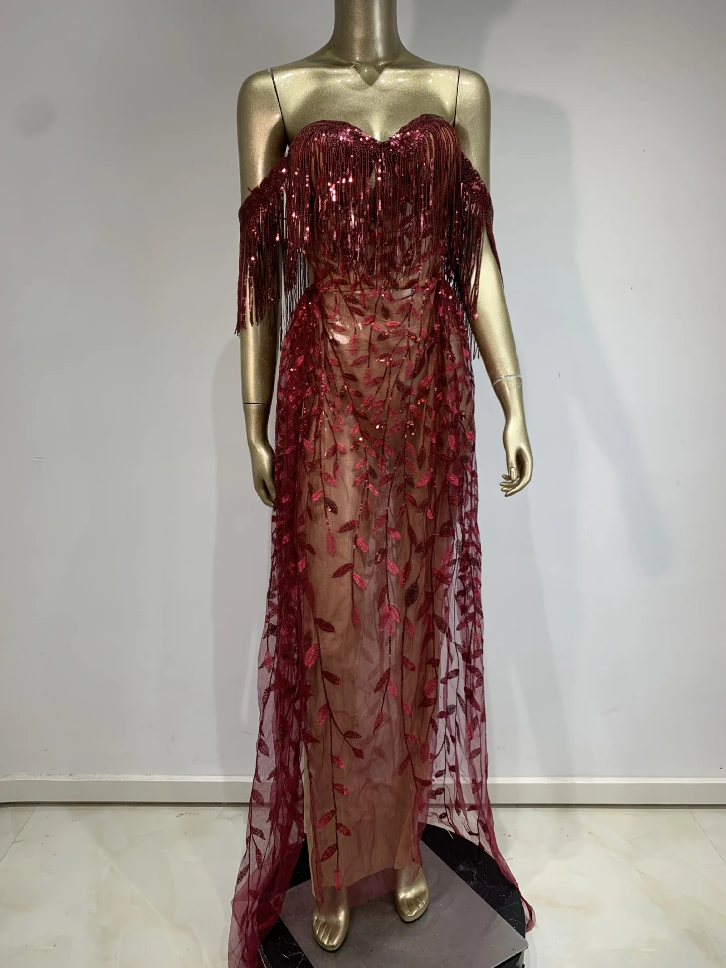 STOCK Sexy Mesh Fringe Tube Dress Performance Outfit Singer Birthday Party Costume Nightclub Stage Wear Women Vallentain Dress
STOCK Sexy Mesh Fringe Tube Dress Performance Outfit Singer Birthday Party Costume Nightclub Stage Wear Women Vallentain Dress