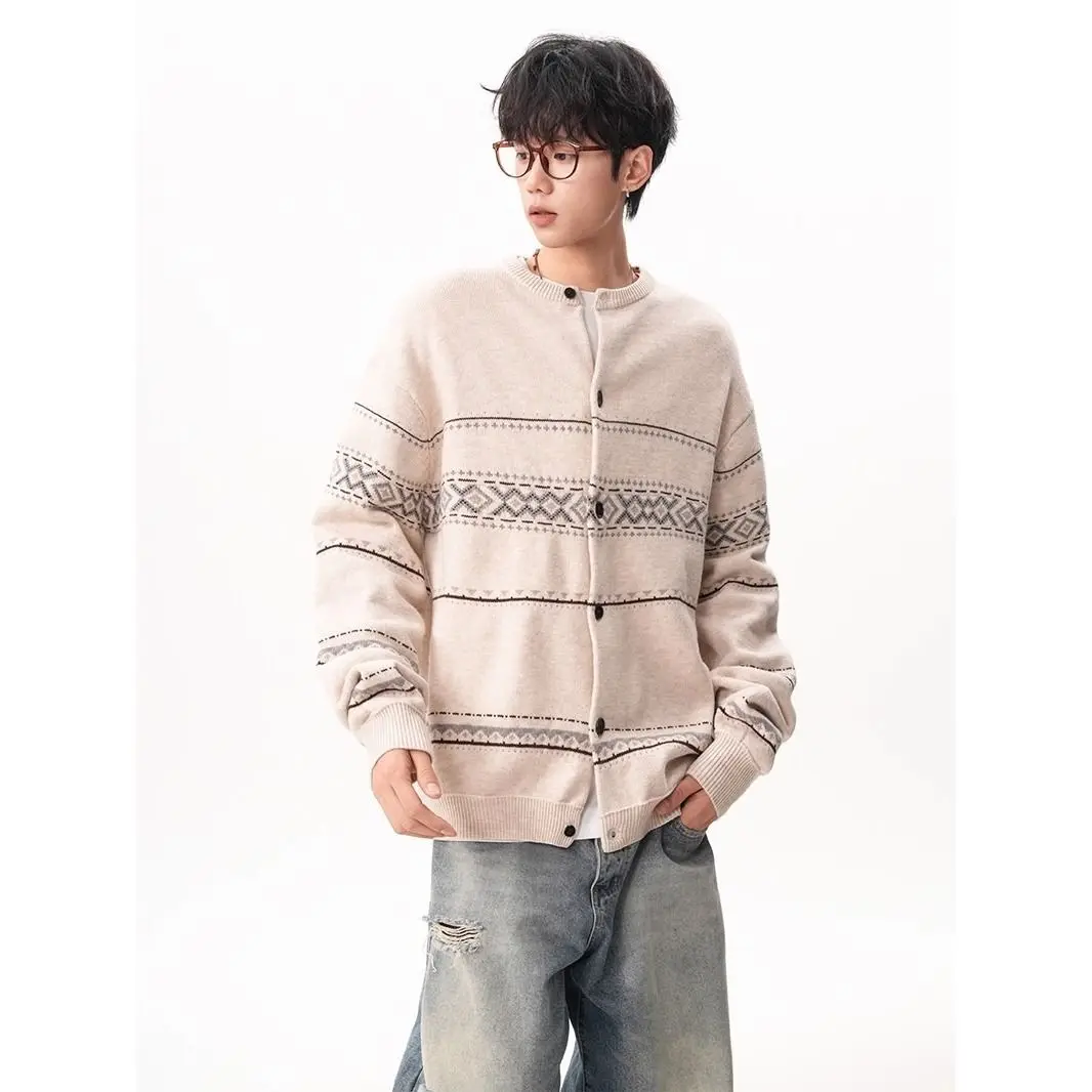 Вязаный кардиган для американской пары, 2025 г., кружевной вязаный крючком ажурный топ Cottagecore, эстетичный облегающий женский модный топ
Вязаный кардиган для американской пары, 2025 г., кружевной вязаный крючком ажурный топ Cottagecore, эстетичный облегающий женский модный топ