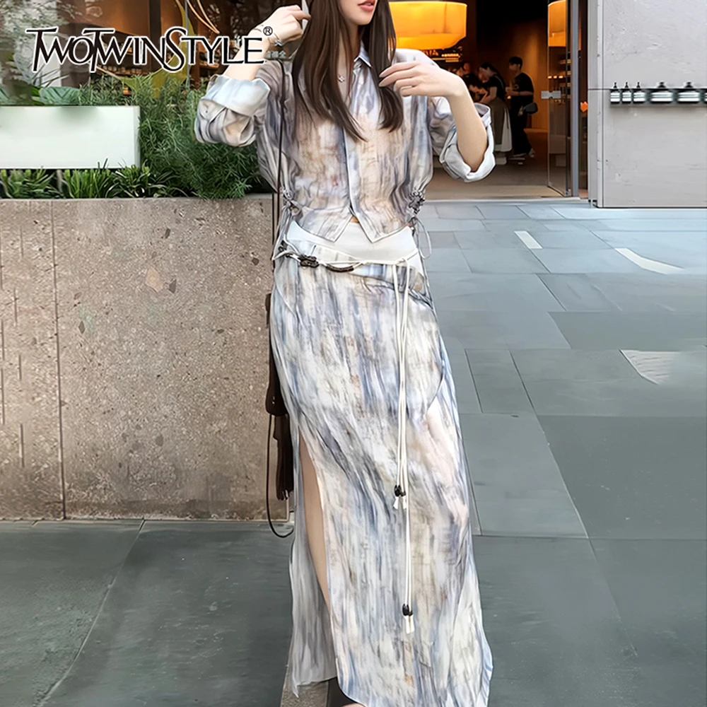 TWOTWINSTYLE Hit Color Spliced Lace Up Two Piece Set Female Lapel Long Sleeve Shirt Basics Women's Skirt Set Summer Fashion New
TWOTWINSTYLE Hit Color Spliced Lace Up Two Piece Set Female Lapel Long Sleeve Shirt Basics Women's Skirt Set Summer Fashion New
