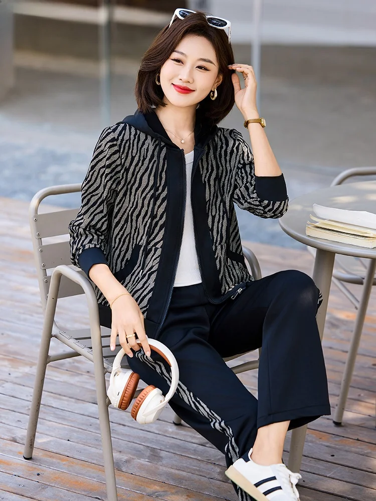 Повседневный спортивный ор Jaet, женский комплект Faion Fitn, весенне-осенний комплект в полоску, длинные брюки свободного кроя, смесь полиэстера, застежка-молния
Повседневный спортивный ор Jaet, женский комплект Faion Fitn, весенне-осенний комплект в полоску, длинные брюки свободного кроя, смесь полиэстера, застежка-молния