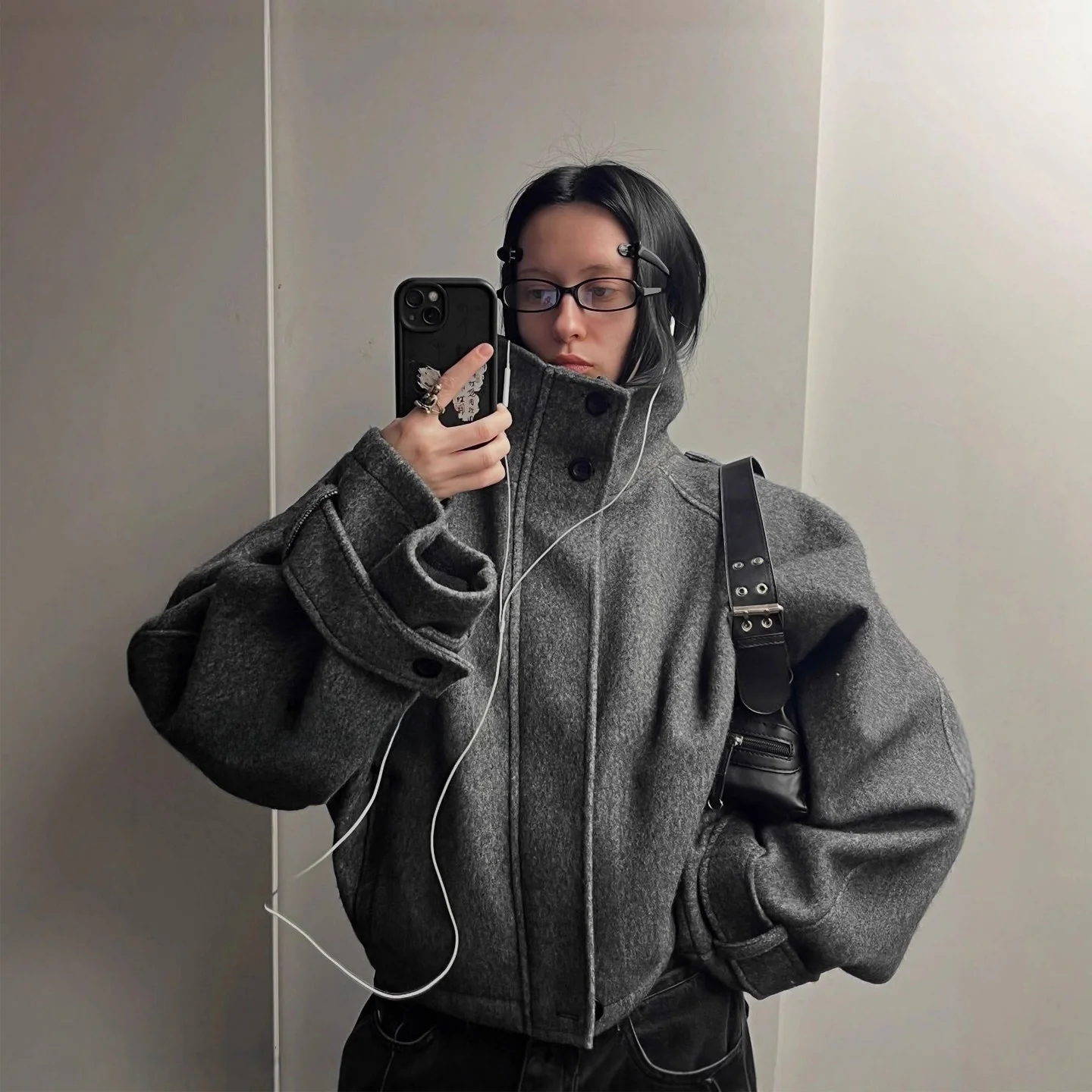 Korean Style Loose Versatile Stand Collar Short Woolen Jacket Street Style Long Sleeve Regular Thickness Pure Color for Women
Korean Style Loose Versatile Stand Collar Short Woolen Jacket Street Style Long Sleeve Regular Thickness Pure Color for Women