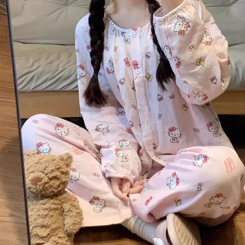 Женские пижамы Hello Kitty's Sanrioed, одежда для сна с принтом аниме, комплект брюк, весна-осень, мягкая повседневная домашняя одежда с героями мультфильмов Kawaii для девочек
Женские пижамы Hello Kitty's Sanrioed, одежда для сна с принтом аниме, комплект брюк, весна-осень, мягкая повседневная домашняя одежда с героями мультфильмов Kawaii для девочек