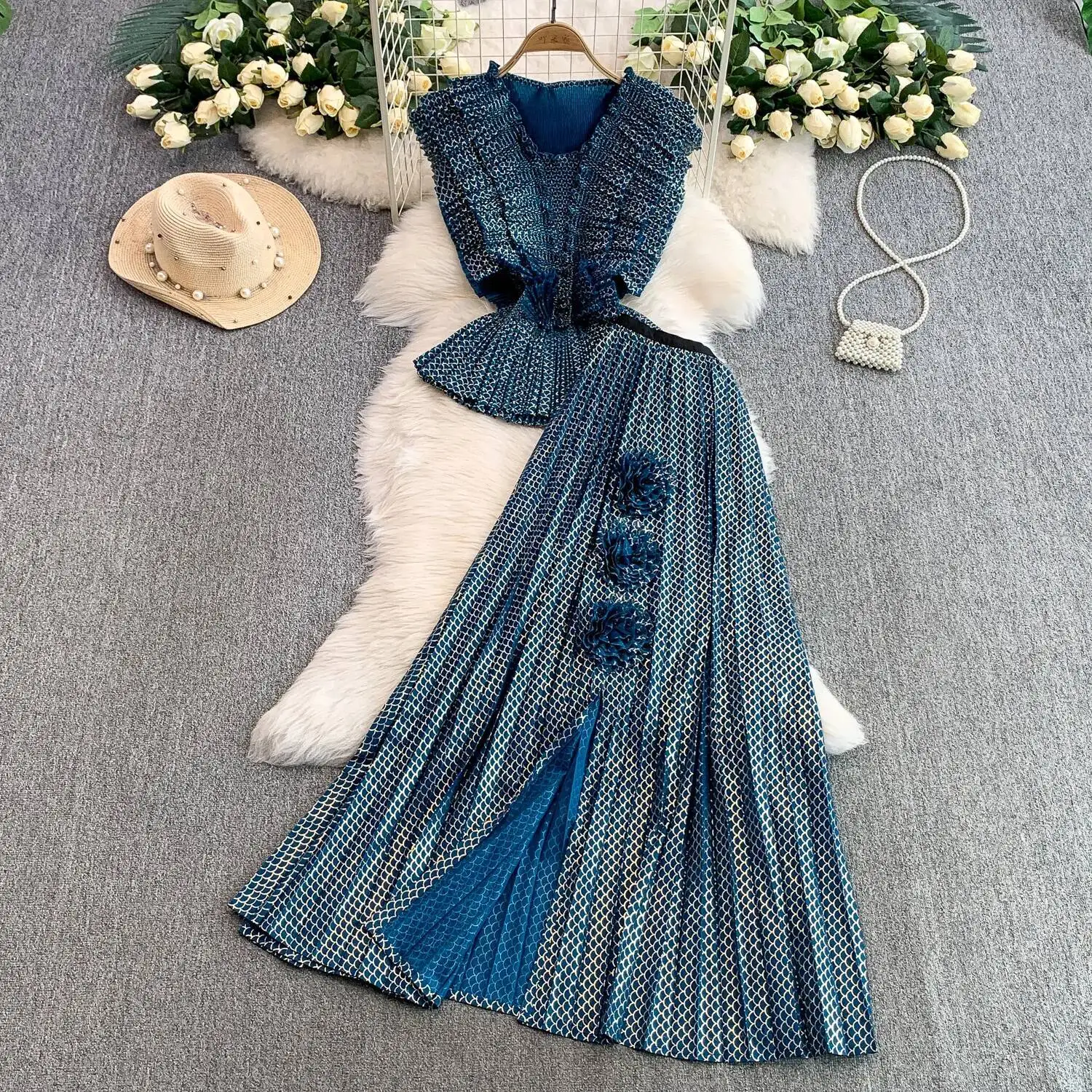 Elegant Vintage Chic V-neck ruffle split Slim French Evening Women High Street Clothing ceremony dresses Two Piece Set
Elegant Vintage Chic V-neck ruffle split Slim French Evening Women High Street Clothing ceremony dresses Two Piece Set