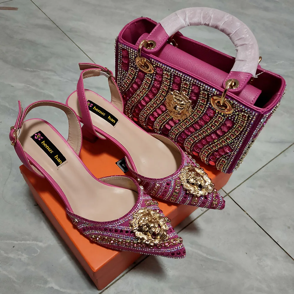 Shoe and bag set combination - pointed-toe women's shoes, matching shape handbag, high-end full-diamond cosmetic bag
Shoe and bag set combination - pointed-toe women's shoes, matching shape handbag, high-end full-diamond cosmetic bag