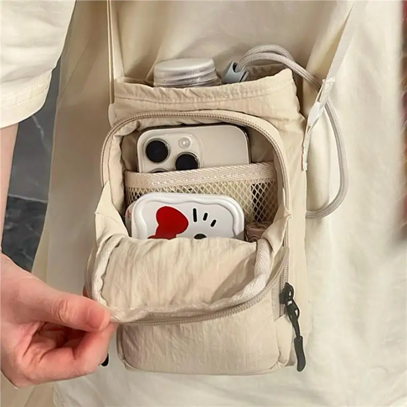 Портативная легкая уличная дорожная сумка для бутылки с водой, большая емкость, студенческая сумка для чашки воды, многофункциональная сумка для молодежи
Портативная легкая уличная дорожная сумка для бутылки с водой, большая емкость, студенческая сумка для чашки воды, многофункциональная сумка для молодежи