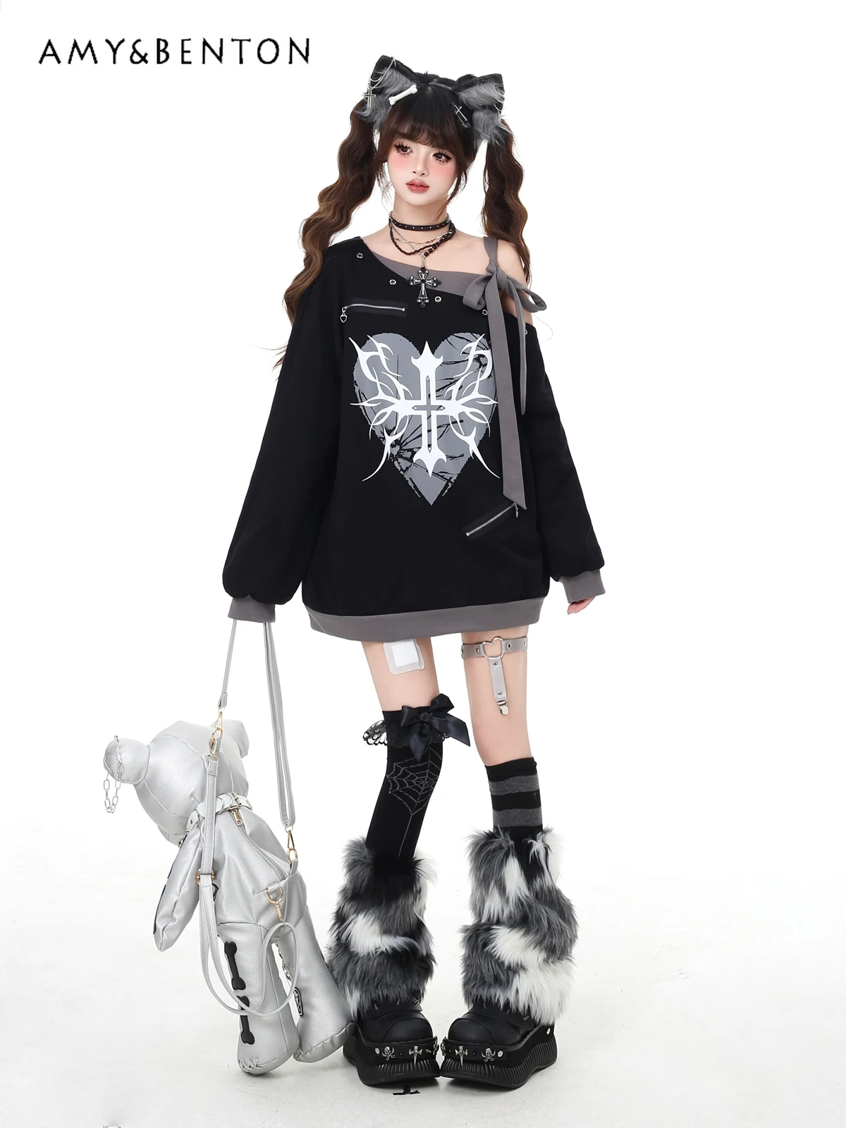 Subculture Spice Girl Off-the-shoulder Strap Irregular Sweatshirt Spring New Y2K Love Printing Splicing Color Mid-length Hoodies
Subculture Spice Girl Off-the-shoulder Strap Irregular Sweatshirt Spring New Y2K Love Printing Splicing Color Mid-length Hoodies