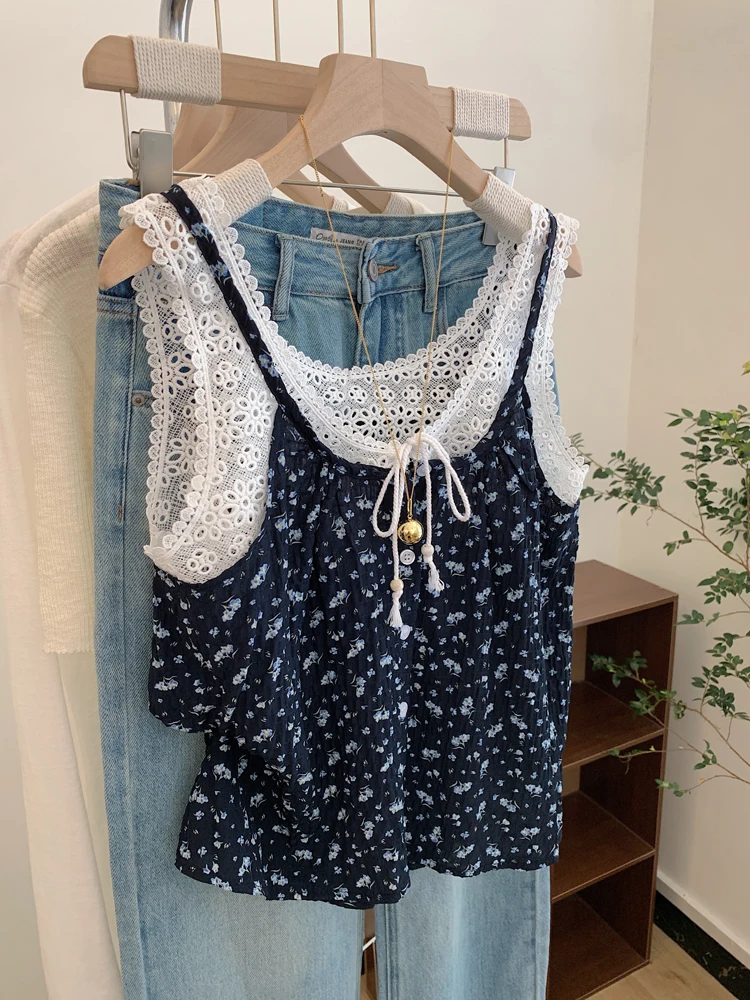 Женский топ с кружевными вставками и цветочным принтом, с широкими бретелями, летняя новинка, повседневный прямой крой, безрукавка
Женский топ с кружевными вставками и цветочным принтом, с широкими бретелями, летняя новинка, повседневный прямой крой, безрукавка