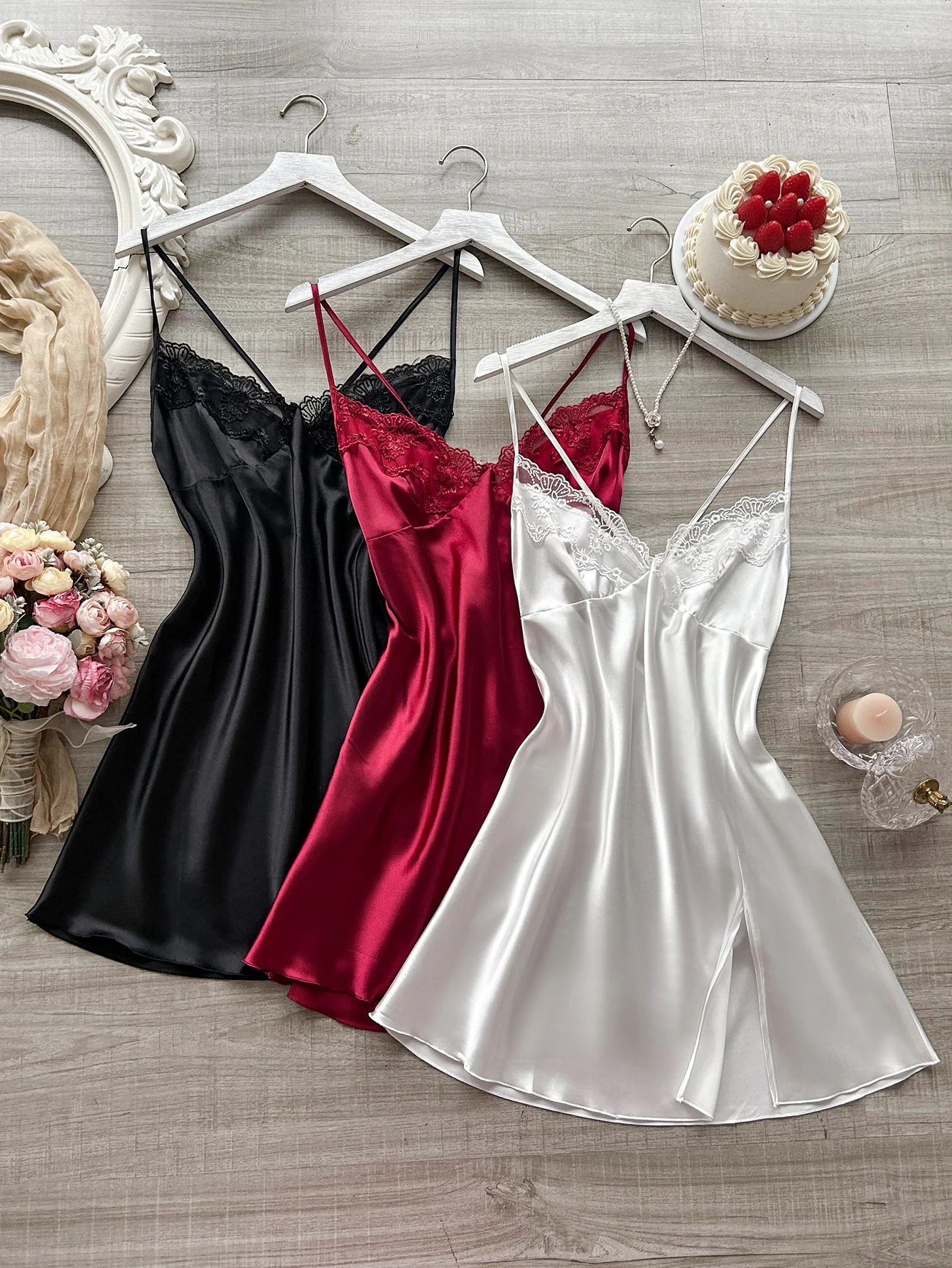 3PCS Women Lace Trim Slip Nightdress V Neck Spaghetti Strap Side Split Pajamas Elegant Solid Ladies Sleeveless Nightwear
3PCS Women Lace Trim Slip Nightdress V Neck Spaghetti Strap Side Split Pajamas Elegant Solid Ladies Sleeveless Nightwear