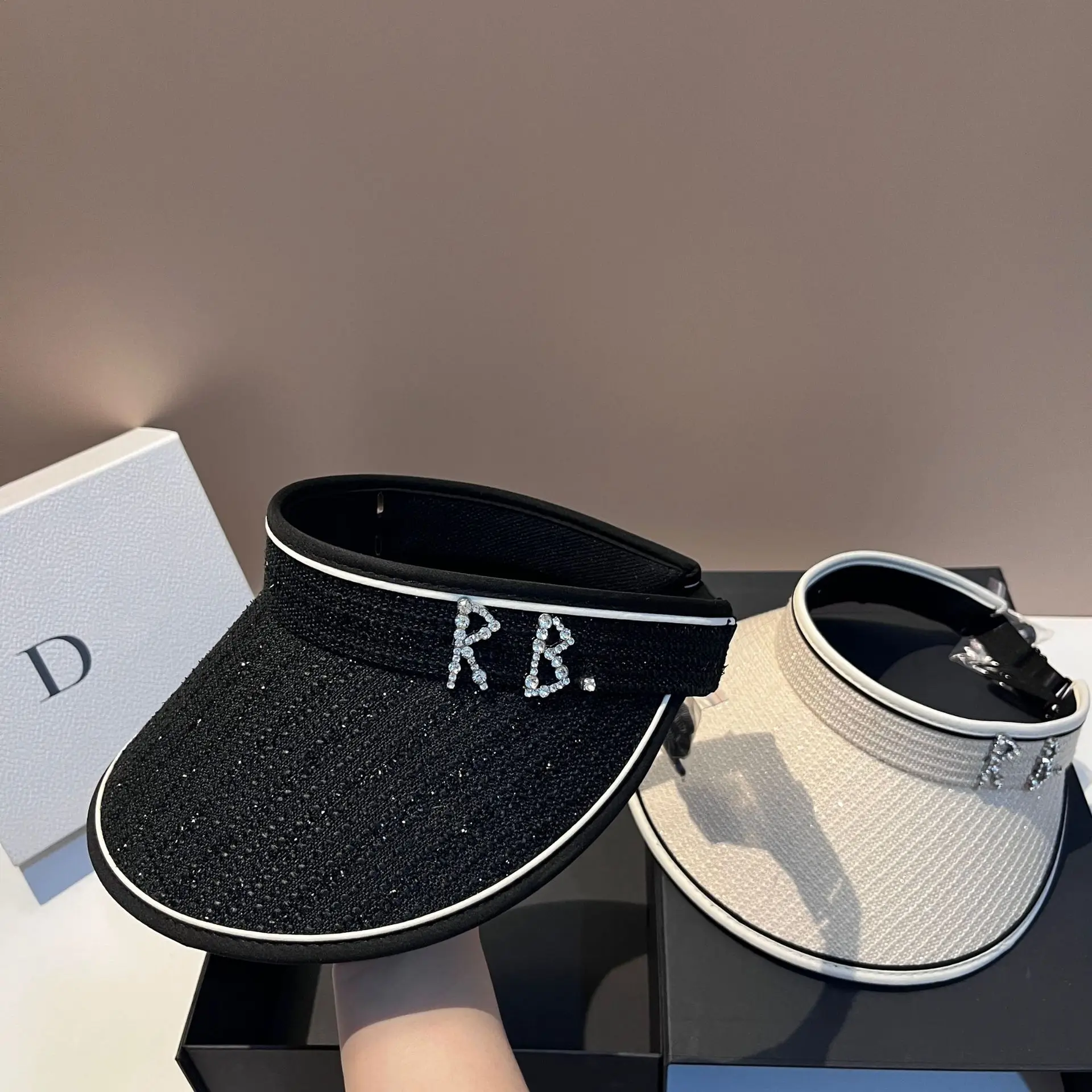 Summer silk big eaves sunshade empty top hat outdoor sunscreen face cover rhinestone RB foldable sun hat women
Summer silk big eaves sunshade empty top hat outdoor sunscreen face cover rhinestone RB foldable sun hat women