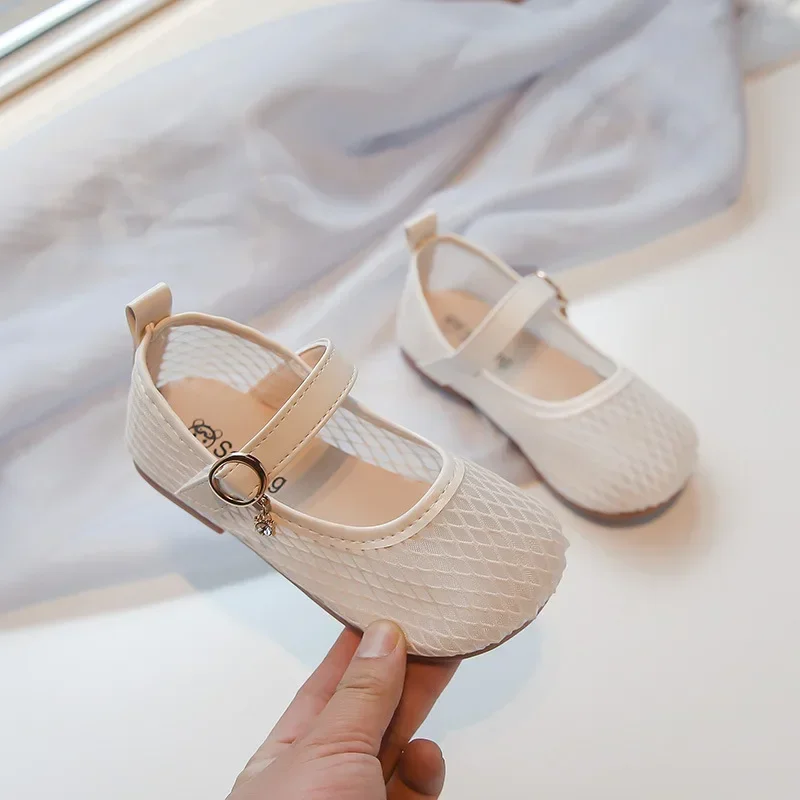 Girls Flat Shoes Mesh Breathable 2025 Summer New Kids Princess Shoes Elegant Sweet Children Casual Shoes Soft Sole Ins Trendy
Girls Flat Shoes Mesh Breathable 2025 Summer New Kids Princess Shoes Elegant Sweet Children Casual Shoes Soft Sole Ins Trendy