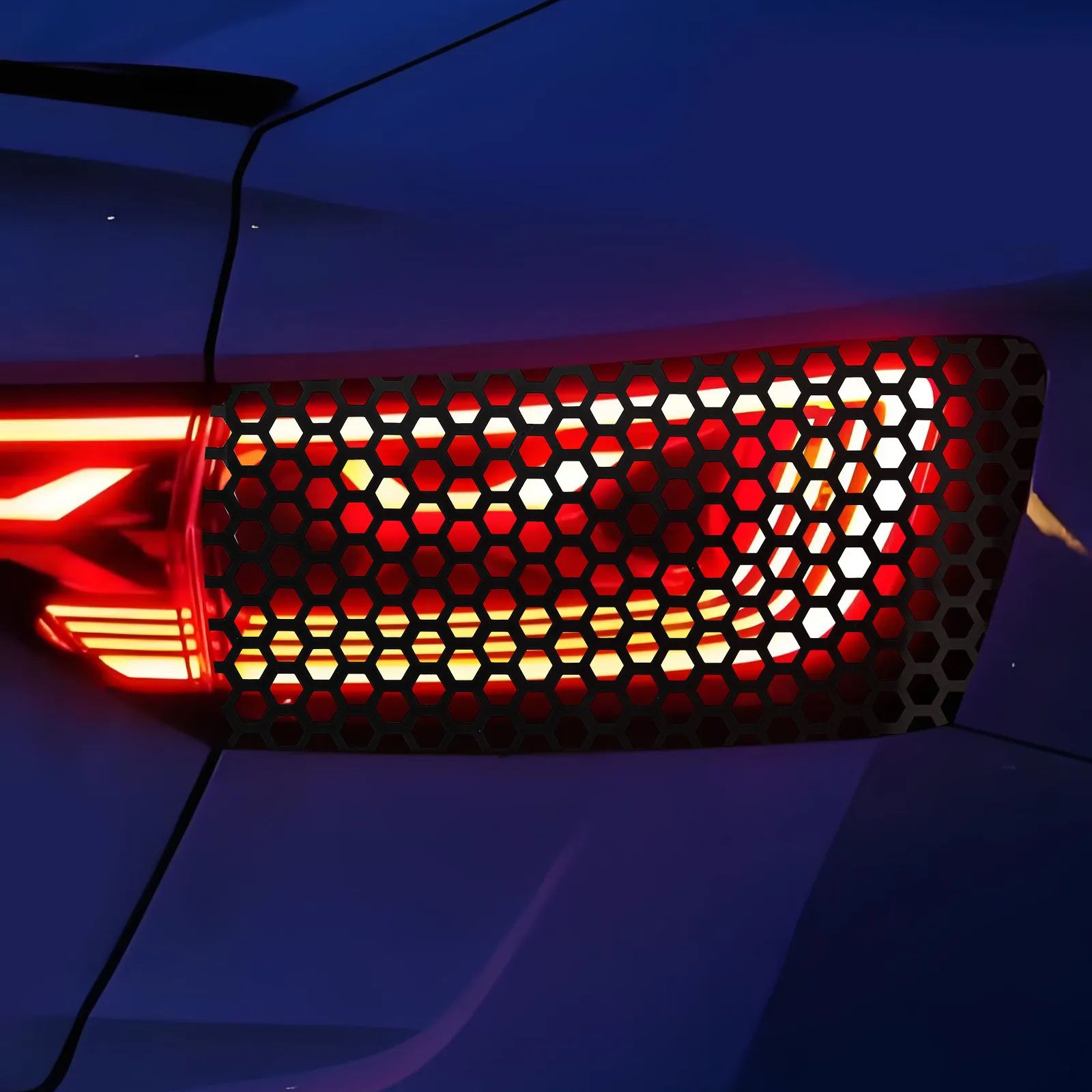 Современные водонепроницаемые самоклеящиеся пленки для задних фонарей в стиле «соты» для защиты и декора автомобильных фар
Современные водонепроницаемые самоклеящиеся пленки для задних фонарей в стиле «соты» для защиты и декора автомобильных фар