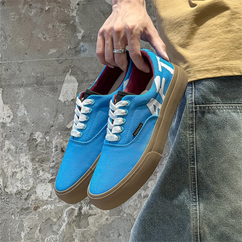 Новинка 2025 года, универсальные дышащие нишевые туфли на толстой подошве с низким берцем, трендовая модная повседневная качественная мужская обувь
Новинка 2025 года, универсальные дышащие нишевые туфли на толстой подошве с низким берцем, трендовая модная повседневная качественная мужская обувь