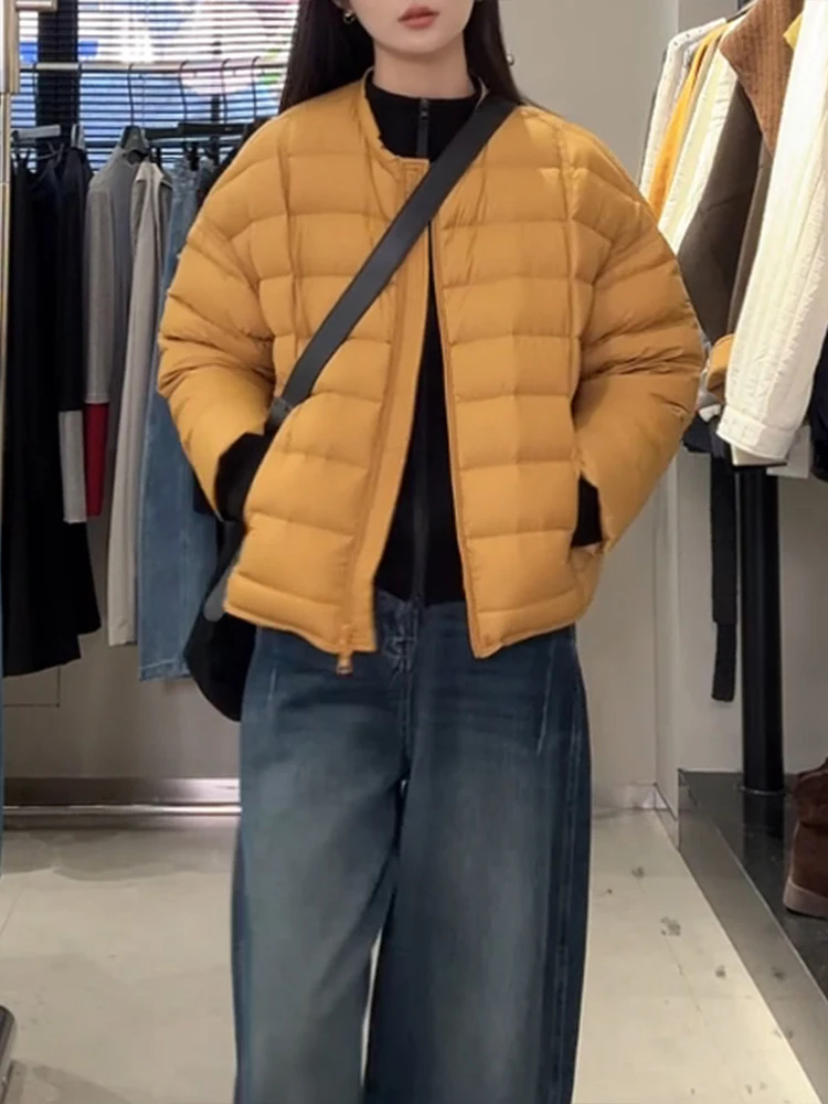 Легкое хлопковое пальто Slim Fit с круглым вырезом для женщин, модная зимняя верхняя одежда для повседневной носки, без капюшона
Легкое хлопковое пальто Slim Fit с круглым вырезом для женщин, модная зимняя верхняя одежда для повседневной носки, без капюшона