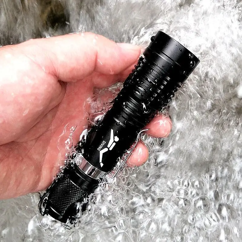 High Power Diving Flashlight IPX8 Highest Waterproof Rating Professional Diving Torch Light Powered 18650 Battery with Hand Rope
High Power Diving Flashlight IPX8 Highest Waterproof Rating Professional Diving Torch Light Powered 18650 Battery with Hand Rope