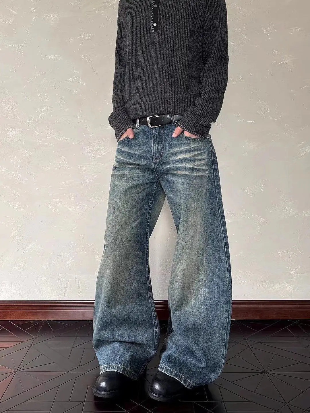 Retro American Waed Knife Jeans Loose Wide Leg Casual Jeans for Men Women High Street Sle Youthful Wear All Seasons
Retro American Waed Knife Jeans Loose Wide Leg Casual Jeans for Men Women High Street Sle Youthful Wear All Seasons