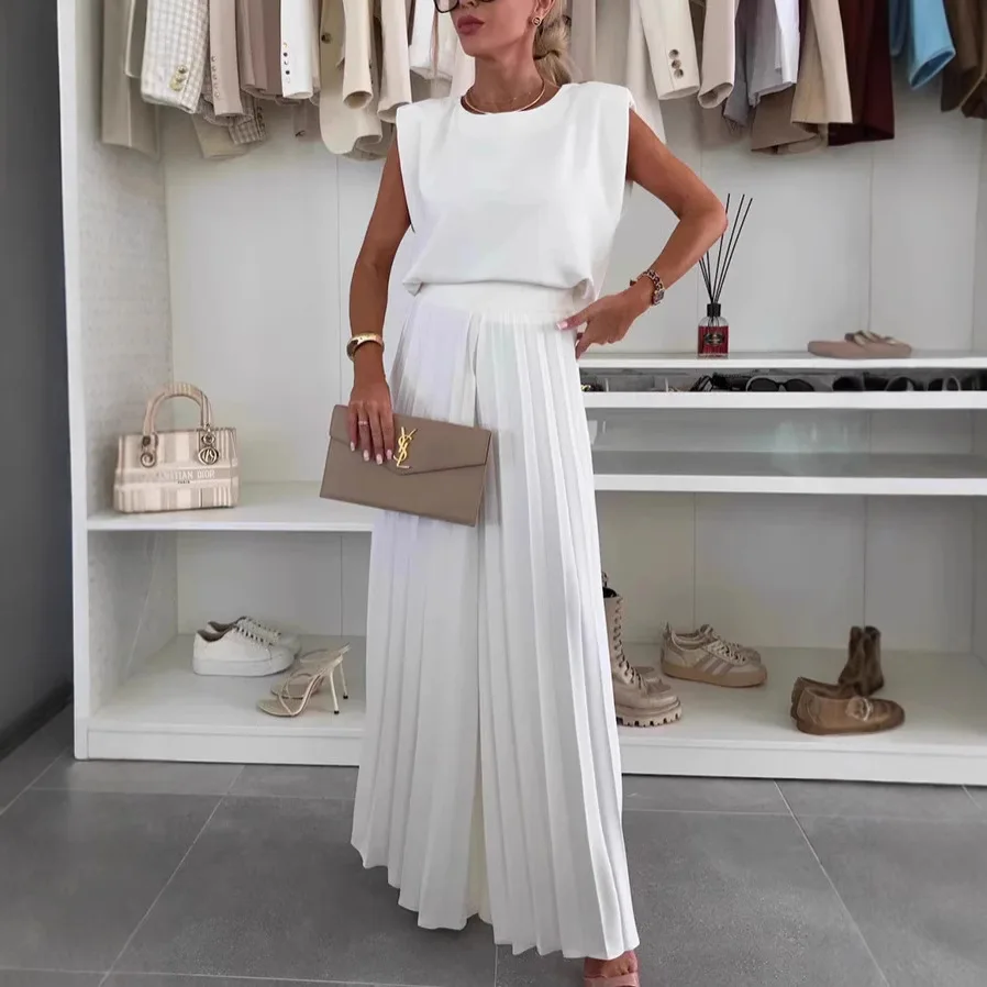 2025 Women's Fashion Suit Round Neck Sleeveless Top Pleated Wide Leg Pants Two-piece Casual Suit
2025 Women's Fashion Suit Round Neck Sleeveless Top Pleated Wide Leg Pants Two-piece Casual Suit