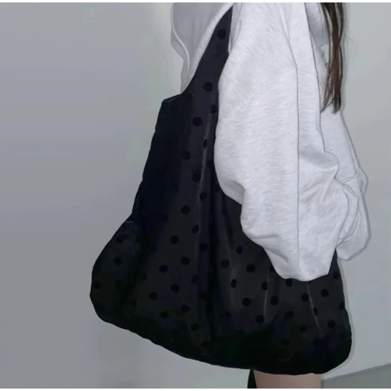 New Summer Cute Japanese Girls Polka Dot Versatile Shoulder Handbag Retro Unique Niche Underarm Bag Women's Portable Beach Bag
New Summer Cute Japanese Girls Polka Dot Versatile Shoulder Handbag Retro Unique Niche Underarm Bag Women's Portable Beach Bag