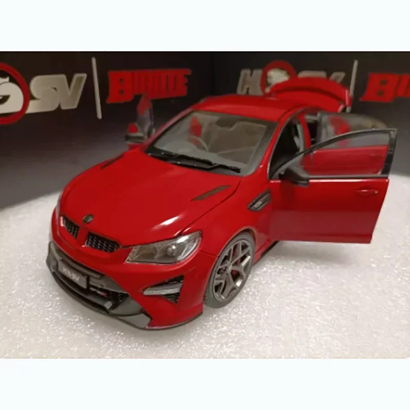 Diecast 1/18 scale Holden HSV GTSR alloy Open door limousine model Adult Boy toys Collectible souvenirs Gift space decoration
Diecast 1/18 scale Holden HSV GTSR alloy Open door limousine model Adult Boy toys Collectible souvenirs Gift space decoration