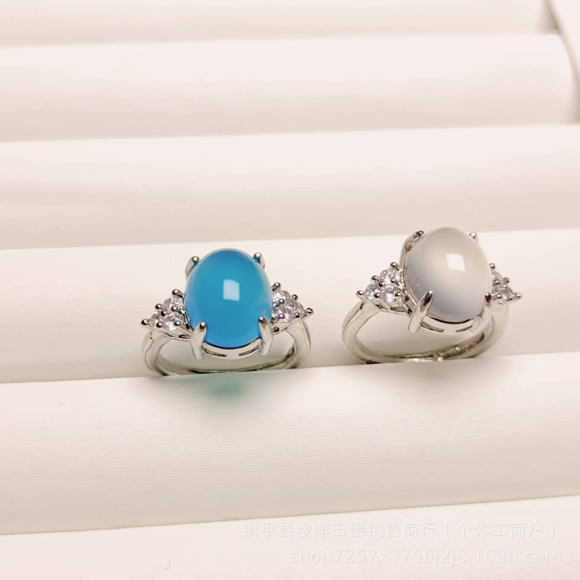 New Chinese natural high-ice chalcedony women's ring silver-plated inlaid light luxury egg surface high-end ring source
New Chinese natural high-ice chalcedony women's ring silver-plated inlaid light luxury egg surface high-end ring source