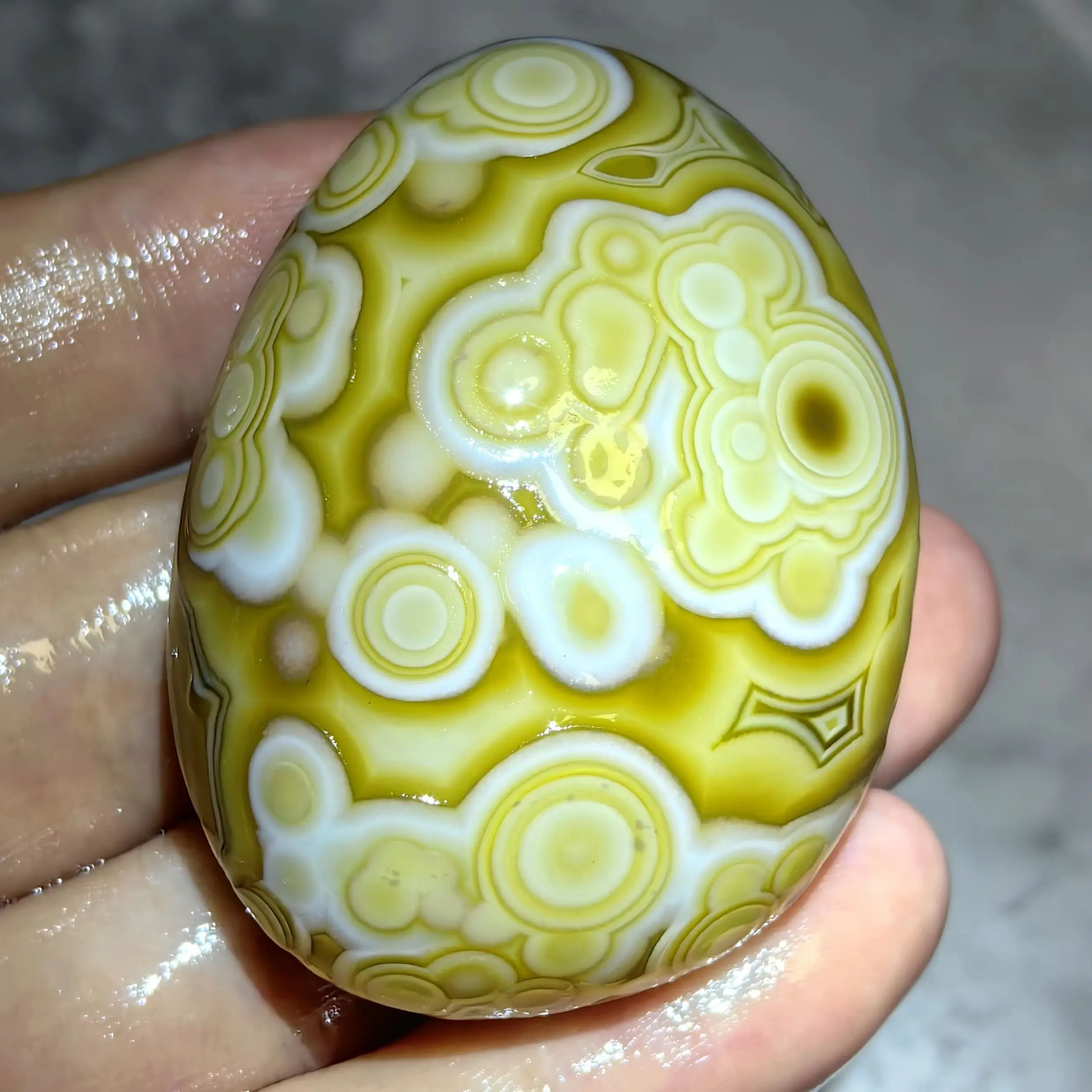 Pure Natural Divine Eye Agate Wishing Palm Stones Good Luck Attract Wealth Stress Relief Anti Evil Amulet jewelry DIY Decoration
Pure Natural Divine Eye Agate Wishing Palm Stones Good Luck Attract Wealth Stress Relief Anti Evil Amulet jewelry DIY Decoration