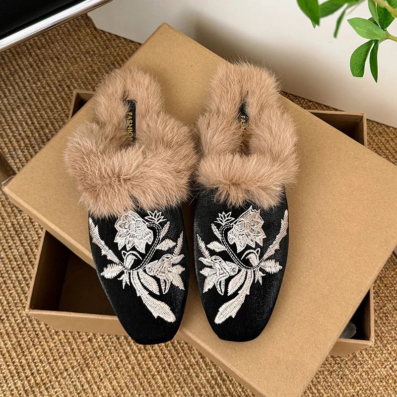 Large Size Women's Half Slippers Winter New Non Slip Plush Soft Sole Cotton Slippers Fashion Embroidery Comfort Warm Shoes
Large Size Women's Half Slippers Winter New Non Slip Plush Soft Sole Cotton Slippers Fashion Embroidery Comfort Warm Shoes