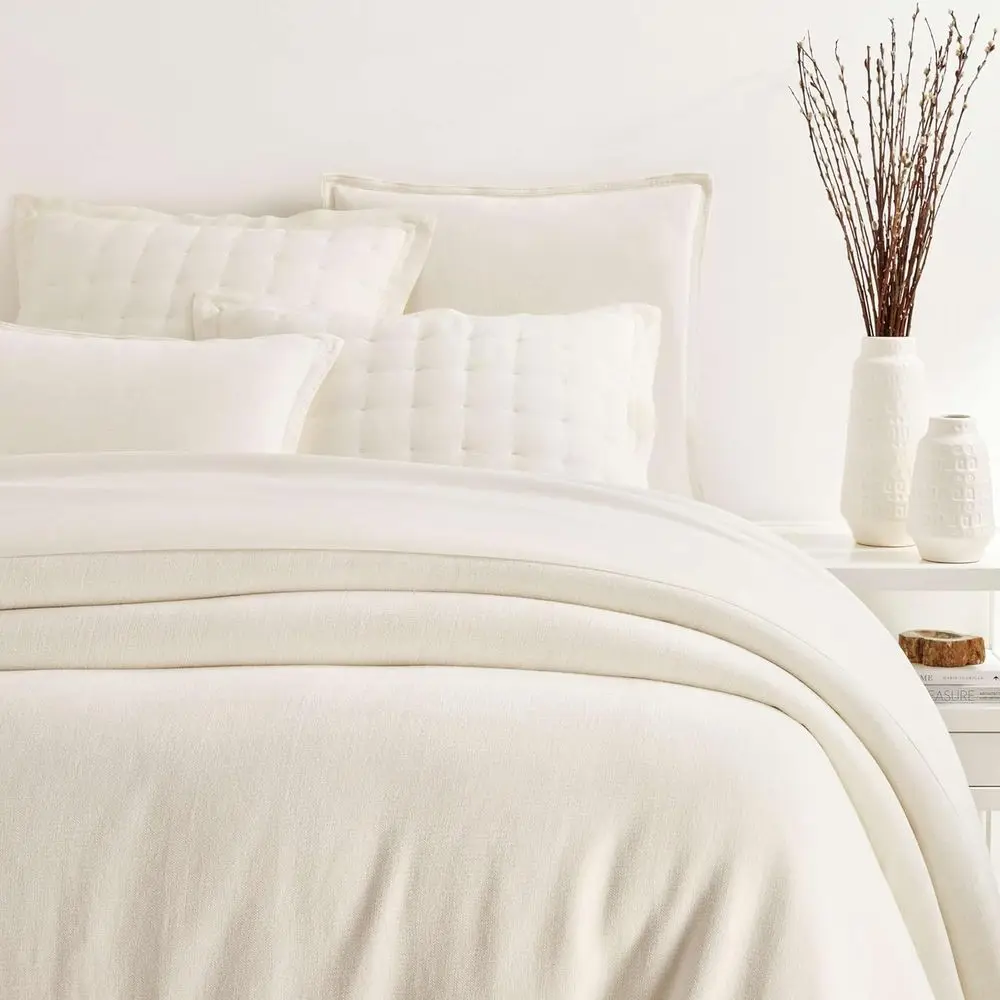 Luxurious Chenille Bedspread, Queen Size, Ivory
Luxurious Chenille Bedspread, Queen Size, Ivory