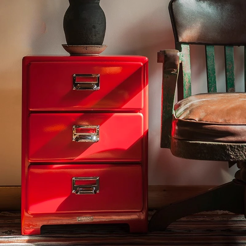 DULTON metal cabinet, retro bedside table, simple storage locker in the bedroom, three-bucket cabinet
DULTON metal cabinet, retro bedside table, simple storage locker in the bedroom, three-bucket cabinet