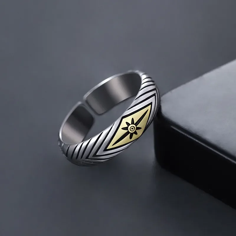 Adjustable vintage ring for fashion men for index finger fashion strap, unisex size
Adjustable vintage ring for fashion men for index finger fashion strap, unisex size
