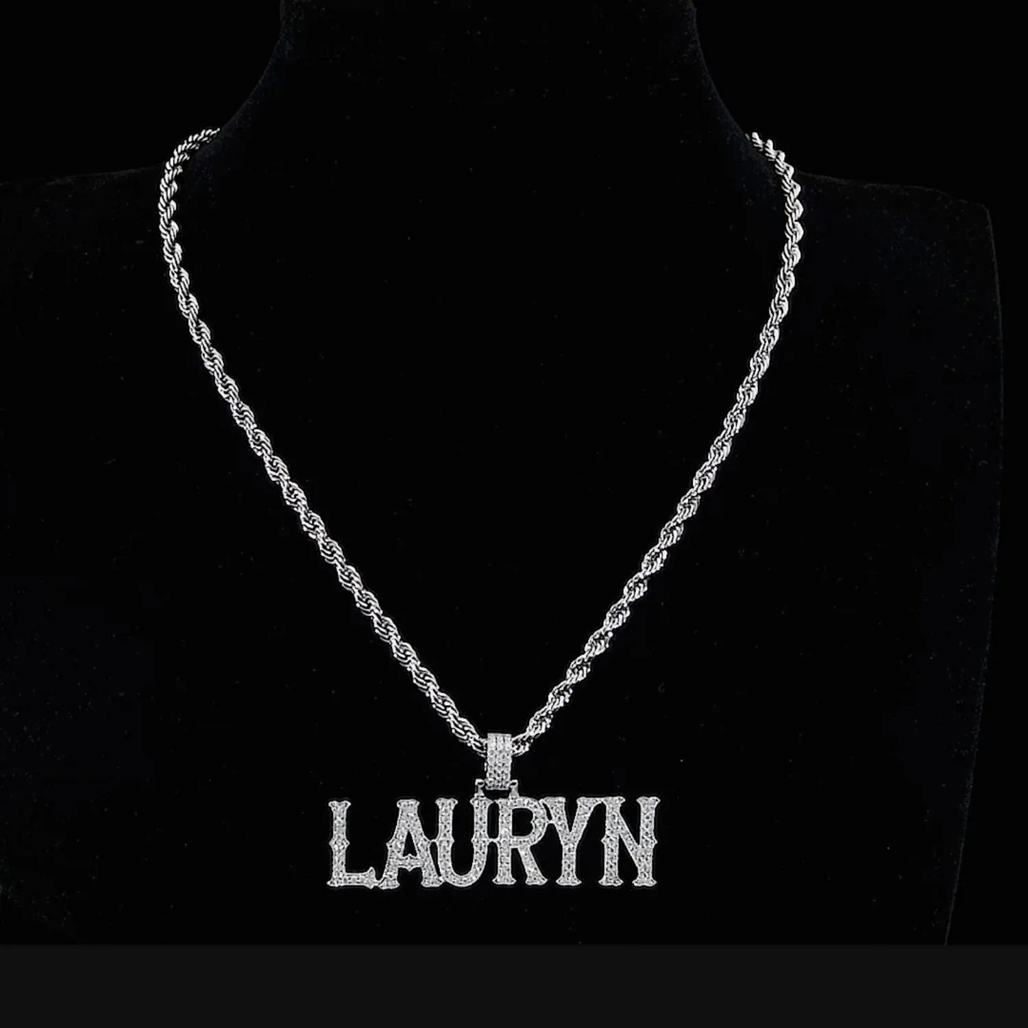 Personalized Moissanite Name Pendant Necklace Custom 3D Letter Hip Hop Jewelry for Men Iced Out Luxury Gift for Dad Husband
Personalized Moissanite Name Pendant Necklace Custom 3D Letter Hip Hop Jewelry for Men Iced Out Luxury Gift for Dad Husband