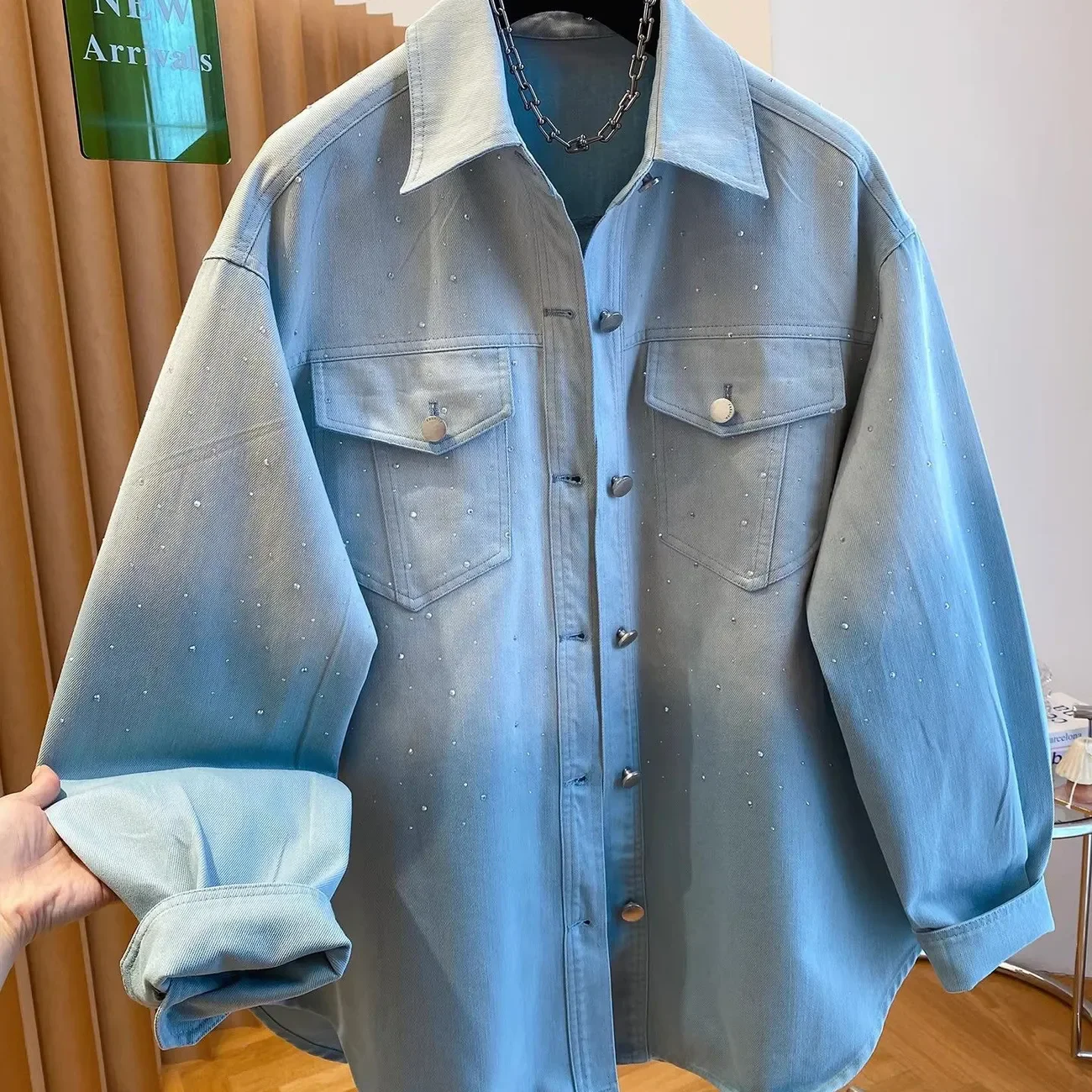 Hot Stamping Denim Shirt Womens loose And Chic Gradient Color Shirt jacket Spring and Autumn Denim Top Women
Hot Stamping Denim Shirt Womens loose And Chic Gradient Color Shirt jacket Spring and Autumn Denim Top Women