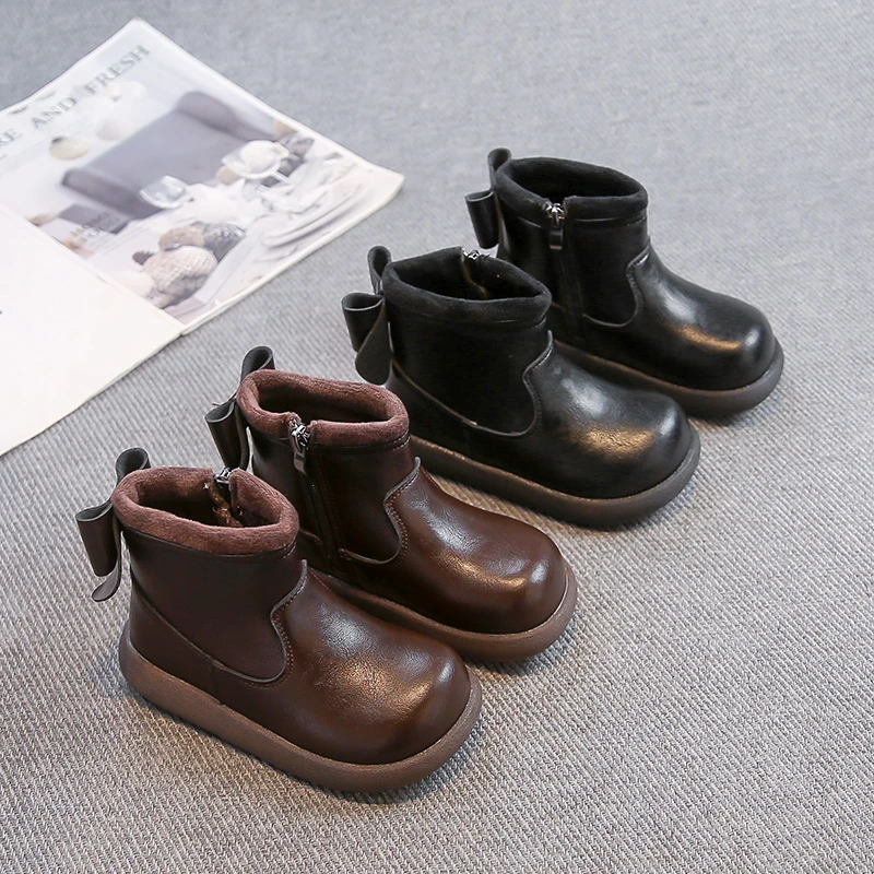 Детские ботинки принцессы с бантом сзади, модные кожаные ботинки для девочек, универсальные зимние новые детские ботильоны на 2025 год, корейский стиль
Детские ботинки принцессы с бантом сзади, модные кожаные ботинки для девочек, универсальные зимние новые детские ботильоны на 2025 год, корейский стиль