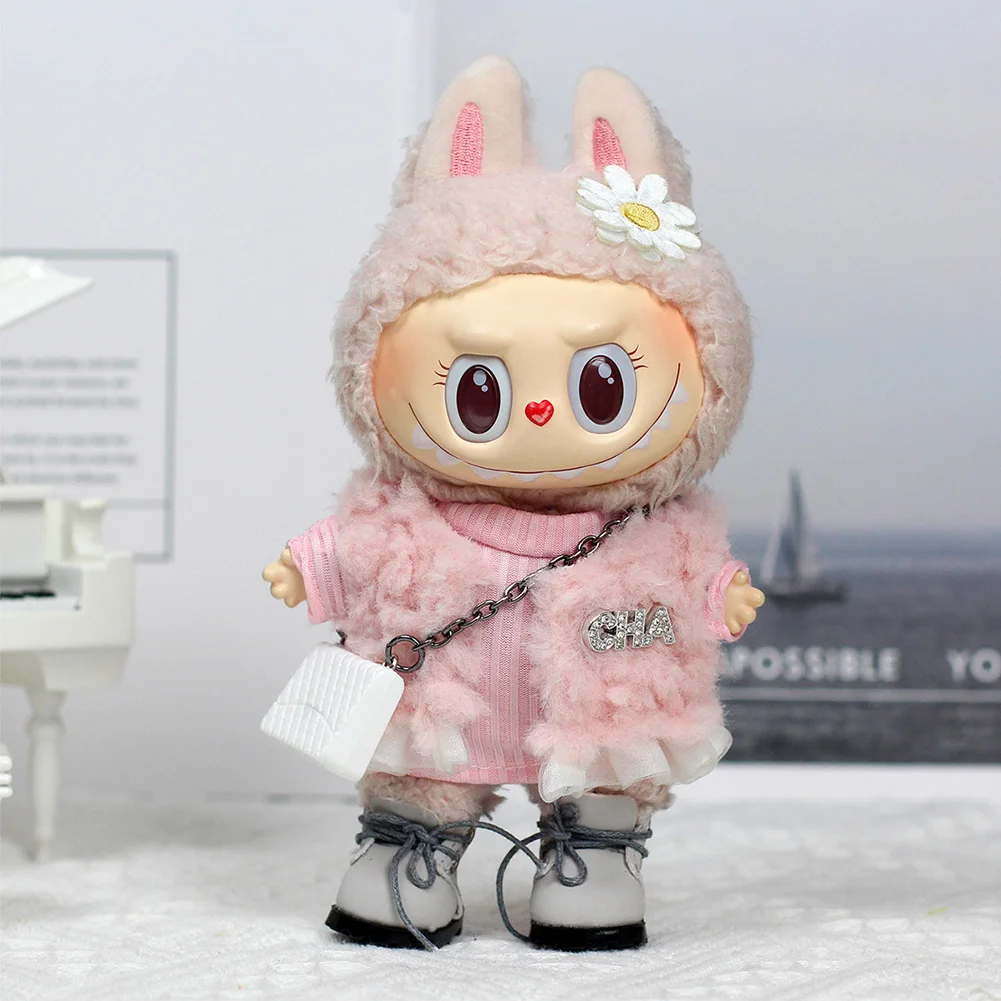 Для 17 см стильный наряд Labubu, черный комплект в ароматном стиле, розовый плюшевый комплект пальто, аксессуары для кукол, Ropa Labubu
Для 17 см стильный наряд Labubu, черный комплект в ароматном стиле, розовый плюшевый комплект пальто, аксессуары для кукол, Ropa Labubu