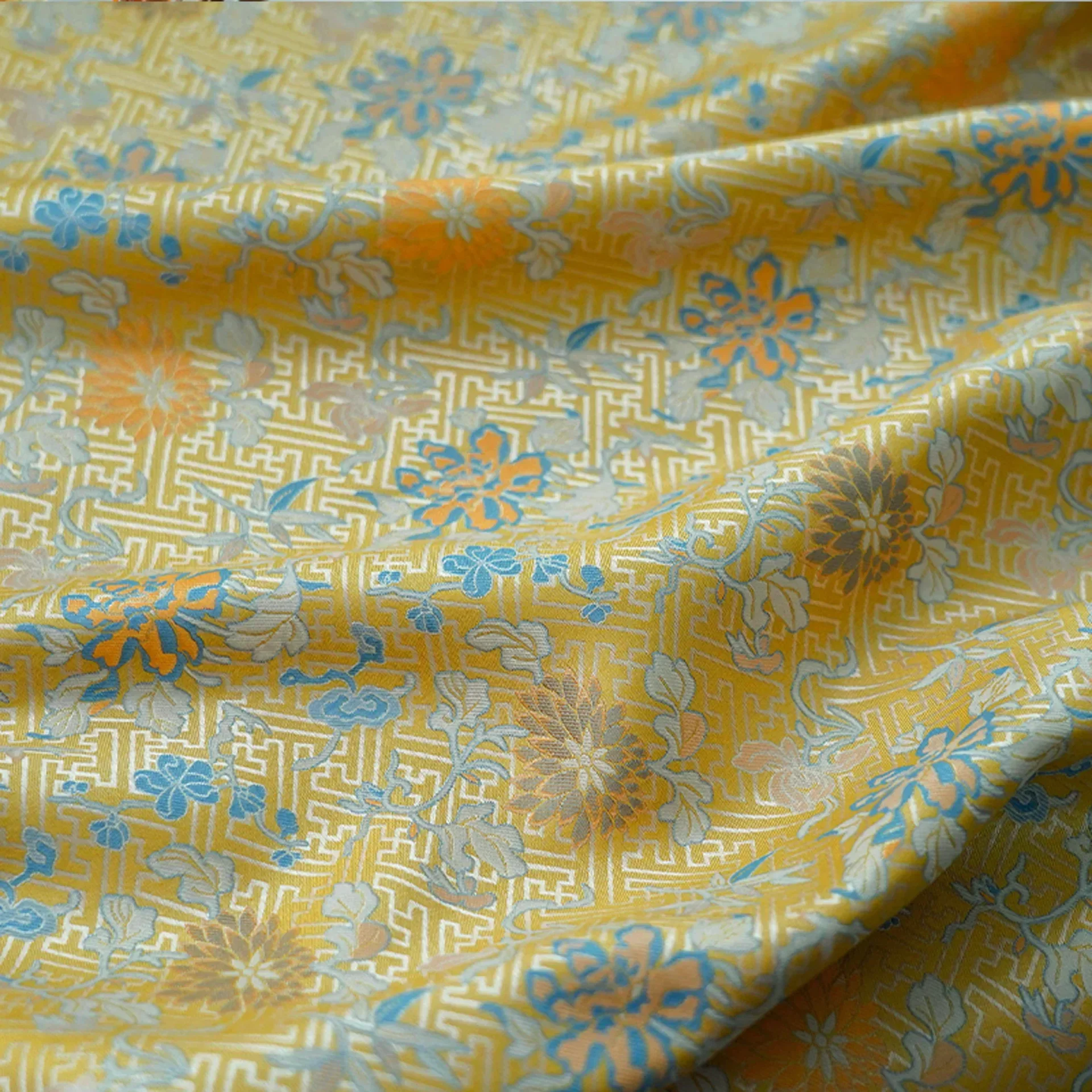 Classic Yellow Brocade Jacquard Fabric Retro Women's Dress Jacket Vest Decorative Sewing Fabric
Classic Yellow Brocade Jacquard Fabric Retro Women's Dress Jacket Vest Decorative Sewing Fabric