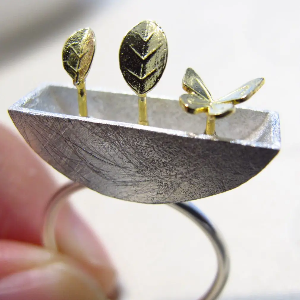 KQDANCE Discount Sale Unique Design Real 925 Silver Gold Color Leaf Butterfly Plant Pot Style Ring Women Fine Jewelry
KQDANCE Discount Sale Unique Design Real 925 Silver Gold Color Leaf Butterfly Plant Pot Style Ring Women Fine Jewelry