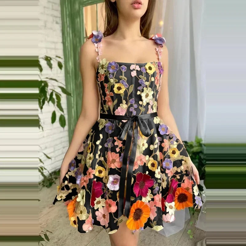 New Women Sling Flower Printed Embroidery Evening Dress Fashion Female Party Dress 2024 Lady Sleeveless Wrap Buttocks Mini Dress
New Women Sling Flower Printed Embroidery Evening Dress Fashion Female Party Dress 2024 Lady Sleeveless Wrap Buttocks Mini Dress