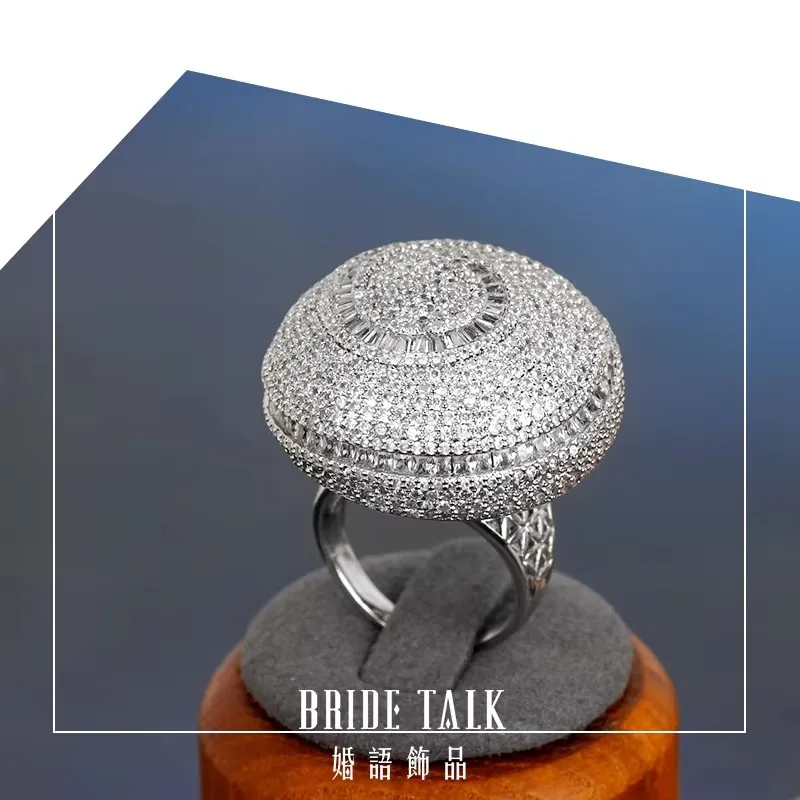 Bride Talk Luxury Big Rings Paved Cubic Zirconia Accessories Engagement Wedding Crystal Shiny Ring For Women Gift High Quality
Bride Talk Luxury Big Rings Paved Cubic Zirconia Accessories Engagement Wedding Crystal Shiny Ring For Women Gift High Quality