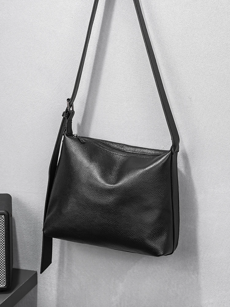 Новая мужская кожаная сумка через плечо 2026 года, большая вместительная деловая сумка для поездок на работу, повседневная уличная сумка-кроссбоди на молнии
Новая мужская кожаная сумка через плечо 2026 года, большая вместительная деловая сумка для поездок на работу, повседневная уличная сумка-кроссбоди на молнии