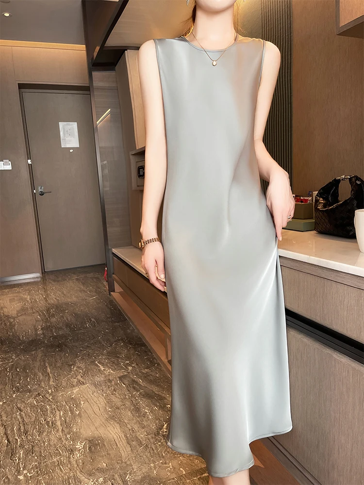 Elegant Minimalist Acetate Sleeveless Vest Dress Silk Satin Draping Midi Length Spring 2025 New Style Commute High ...
Elegant Minimalist Acetate Sleeveless Vest Dress Silk Satin Draping Midi Length Spring 2025 New Style Commute High ...