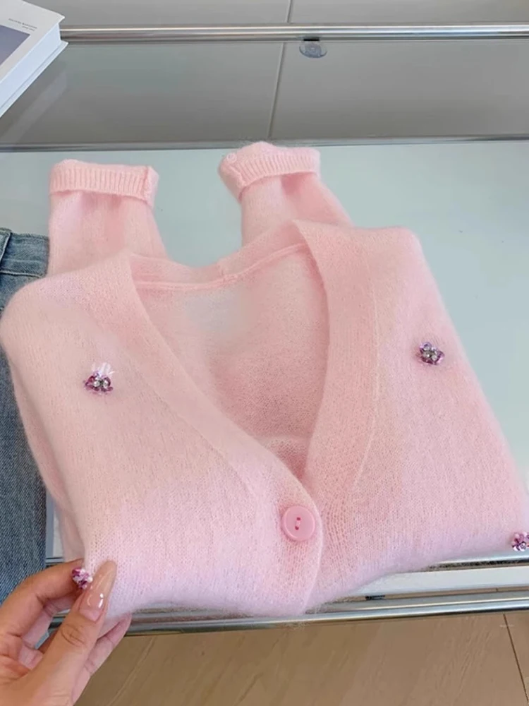 Sweet Knitted Cardigan Button Jacket Women 2024 Autumn Winter Gentle Style V-neck Sweater Long Sleeve Casual Tops
Sweet Knitted Cardigan Button Jacket Women 2024 Autumn Winter Gentle Style V-neck Sweater Long Sleeve Casual Tops
