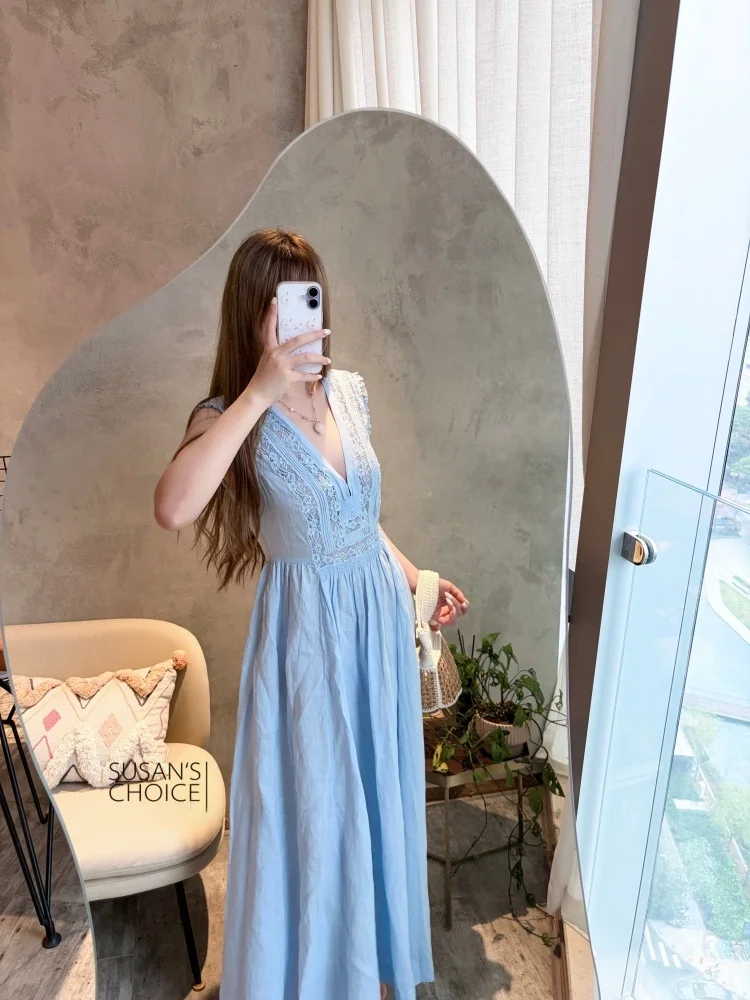 Susan French Style Romantic Blue Lace Embroidery Hemp Sleeveless V-neck Dress High Waist Maxi Skirt for Women Casual Wear
Susan French Style Romantic Blue Lace Embroidery Hemp Sleeveless V-neck Dress High Waist Maxi Skirt for Women Casual Wear