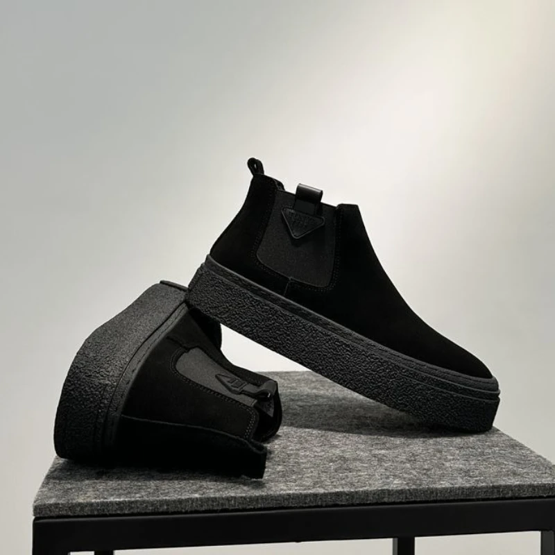 2025 New Men's British Style Simple Stylish Mid Top Chelsea Boots Versatile Vintage Slip On High Top Platform Trendy Short Boots
2025 New Men's British Style Simple Stylish Mid Top Chelsea Boots Versatile Vintage Slip On High Top Platform Trendy Short Boots
