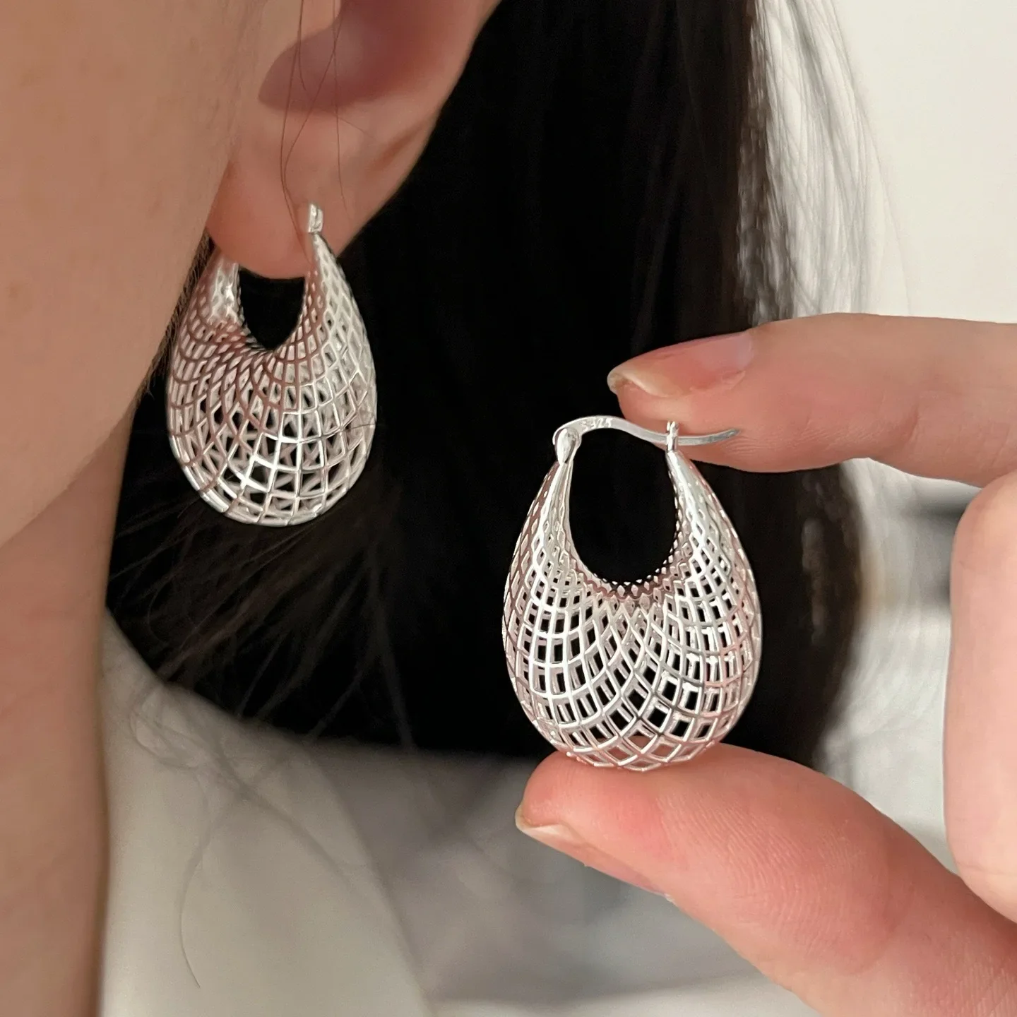 925 Sterling Silver Vintage Earrings For Women Trendy Simple Big Web Earring Jewelry Prevent Allergy Party Accessories
925 Sterling Silver Vintage Earrings For Women Trendy Simple Big Web Earring Jewelry Prevent Allergy Party Accessories