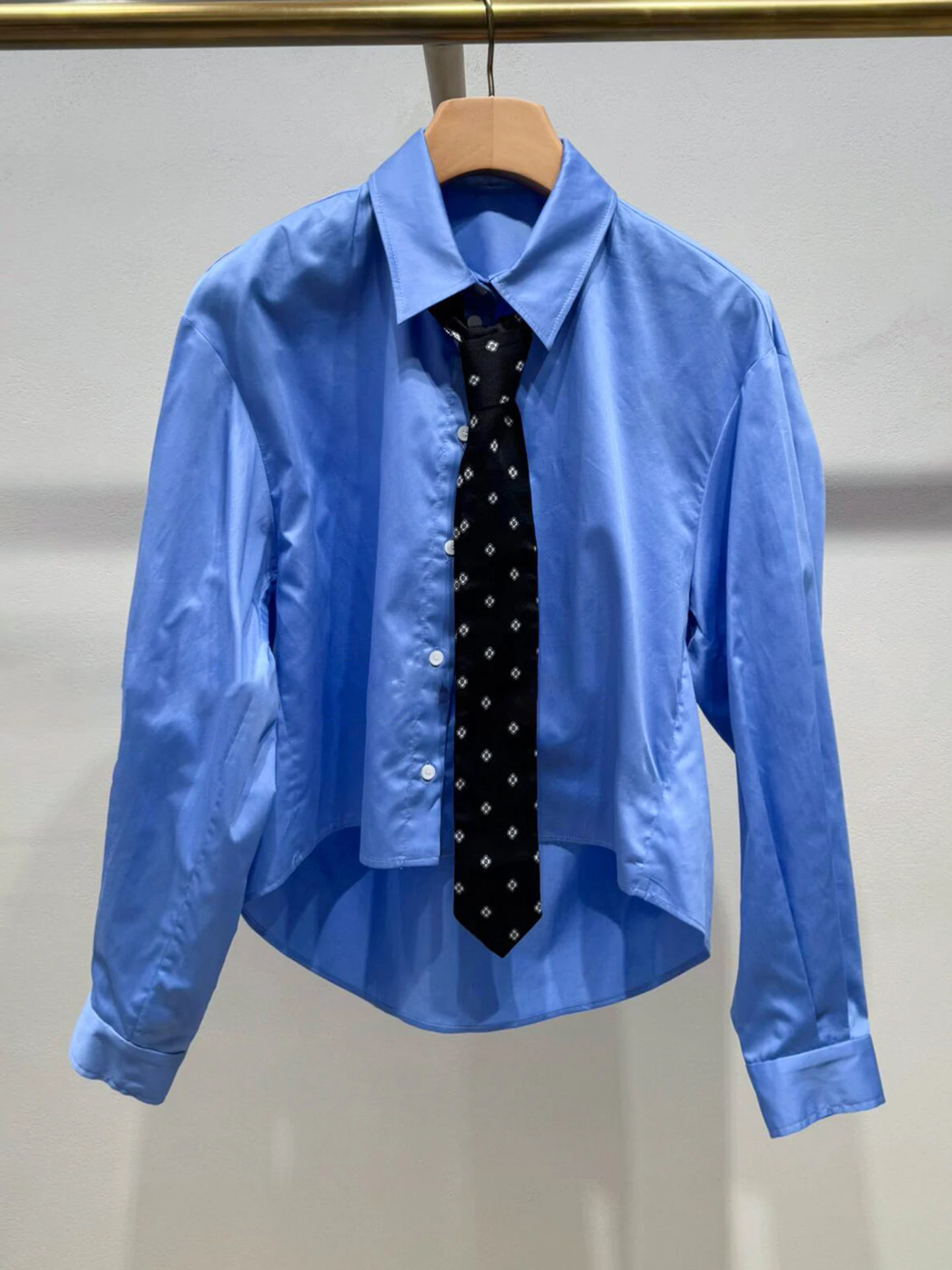 S Home Southern Oil High End Women's Casual Print Tie Shirt Top 2025 Autumn Winter New Style Commute Simple Loose Fit
S Home Southern Oil High End Women's Casual Print Tie Shirt Top 2025 Autumn Winter New Style Commute Simple Loose Fit